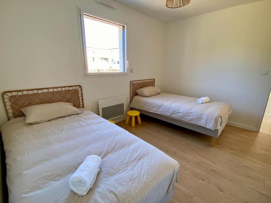 Villa Neuve Pour 6 Personnes Avec Spa การองเทค ภายนอก รูปภาพ