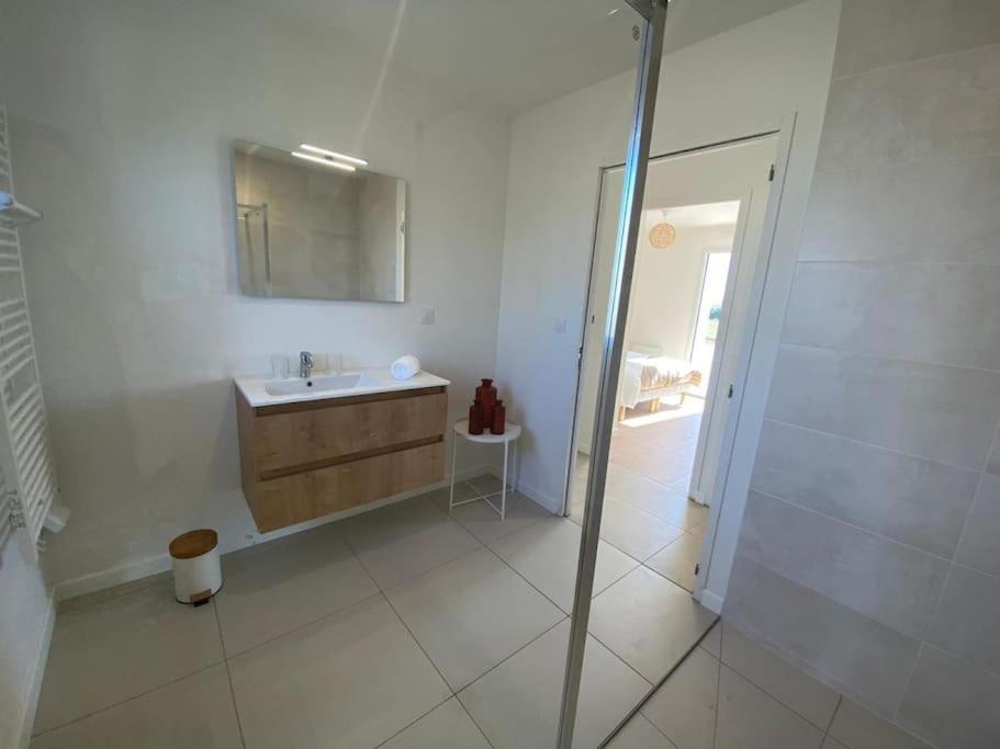 Villa Neuve Pour 6 Personnes Avec Spa การองเทค ภายนอก รูปภาพ